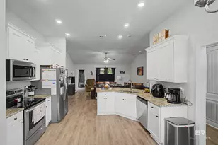 22976 Ridgewood Dr, Robertsdale, AL 36567 - Photo 5