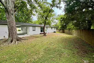 466 Pinehill Dr, Mobile, AL 36606 - Photo 15