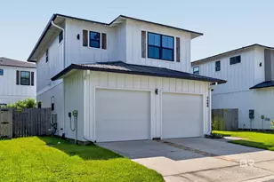 5608 Trout Ln, Pensacola, FL 32507 - Photo 3