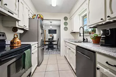 10310 Southhill Drive, Mobile, AL 36695 - Photo 9