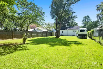 403 N Pine Street, Foley, AL 36535 - Photo 5