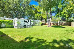 403 N Pine St, Foley, AL 36535 - Photo 9
