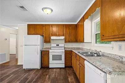208 W Verbena Avenue, Foley, AL 36535 - Photo 7