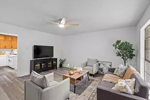 915 Caroline Ave, Daphne, AL 36526 - Photo 9