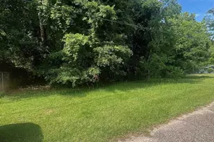 2754 Gonzales Rd, Mobile, AL 36605 - Photo 1