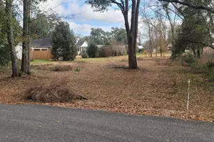 405 W Satsuma Ave, Foley, AL 36535 - Photo 1