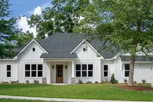 19201 Fairfield Dr, Fairhope, AL 36532 - Photo 1