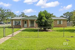 306 W Banyan St, Bay Minette, AL 36507 - Photo 1
