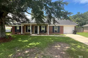 19261 Oak Hillcrest Dr, Robertsdale, AL 36567 - Photo 1