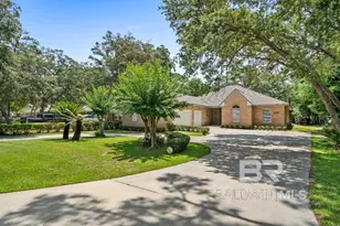 429 Hilltop Dr, Gulf Shores, AL 36542 - Photo 1