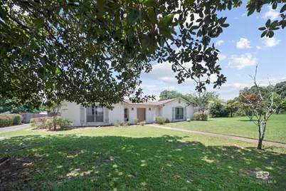 804 W Regents Drive, Mobile, AL 36609 - Photo 1