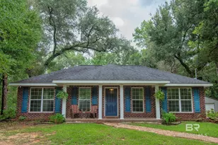 6304 Henshaw Rd, Fairhope, AL 36532 - Photo 1