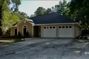 911 Mixon Ave, Bay Minette, AL 36507 - Photo 1
