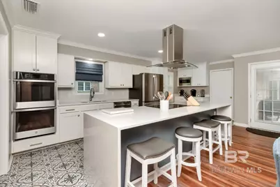 931 E Regents Drive, Mobile, AL 36609 - Photo 11