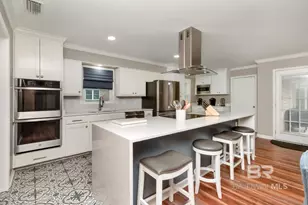 931 E Regents Dr, Mobile, AL 36609 - Photo 11