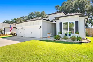 516 Golden Leaf Ave, Fairhope, AL 36532 - Photo 1