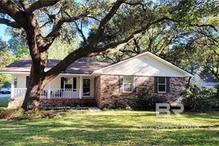 573 Ridgewood Dr, Daphne, AL 36526 - Photo 1
