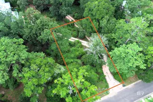 104 Laurel Ave, Fairhope, AL 36532 - Photo 1