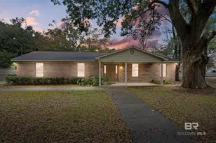 905 Bonita Ave, Daphne, AL 36526 - Photo 1