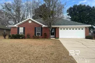 124 Oakwood Ave, Fairhope, AL 36532 - Photo 1