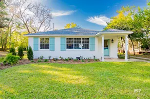 718 S Mobile St, Fairhope, AL 36532 - Photo 1