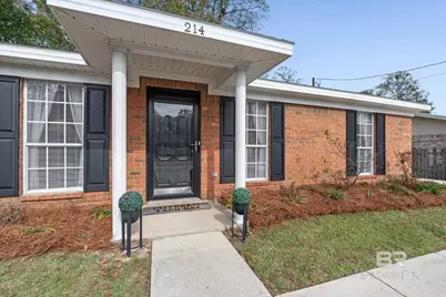 214 W Sycamore Avenue, Foley, AL 36535 - Photo 1