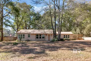 410 St John Pl, Mobile, AL 36609 - Photo 1