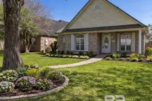 214 Hawthorne Cir, Fairhope, AL 36532 - Photo 1