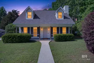145 Country Club Dr, Daphne, AL 36526 - Photo 1
