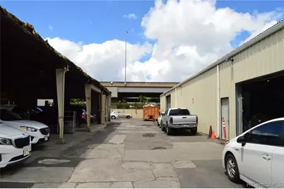 2726 Waiwai Loop, Honolulu, HI 96819 - Photo 11