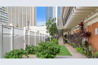 1909 Kahakai Drive, Honolulu, HI 96814 - Photo 7