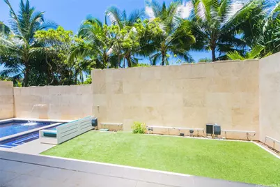 1118 Ala Moana Boulevard #2, Honolulu, HI 96814 - Photo 1