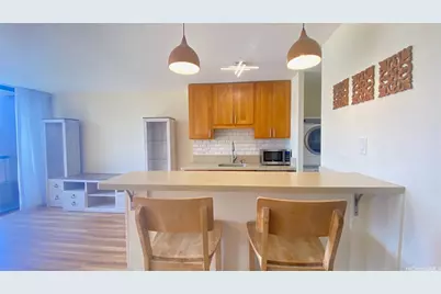 320 Liliuokalani Avenue #2204, Honolulu, HI 96815 - Photo 3