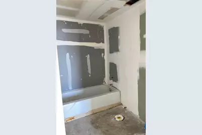 2333 Kapiolani Boulevard #2710, Honolulu, HI 96826 - Photo 17