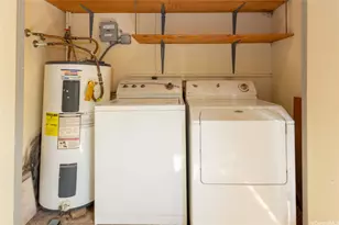 98-1796 Kaahumanu St, Pearl City, HI 96782 - Photo 17