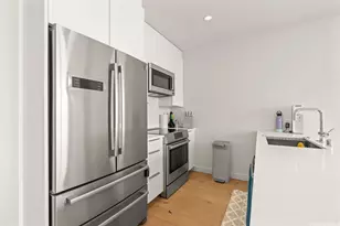 1001 Queen St, Honolulu, HI 96814 - Photo 5