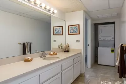 2240 Kuhio Avenue #3807, Honolulu, HI 96815 - Photo 11