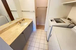 1717 Ala Wai Blvd, Honolulu, HI 96815 - Photo 15