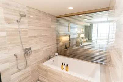 383 Kalaimoku Street #E1613, Honolulu, HI 96815 - Photo 19