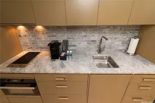 383 Kalaimoku St, Honolulu, HI 96815 - Photo 11