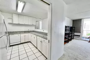 1717 Ala Wai Blvd, Honolulu, HI 96815 - Photo 15