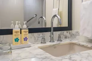 410 Atkinson Dr, Honolulu, HI 96814 - Photo 11