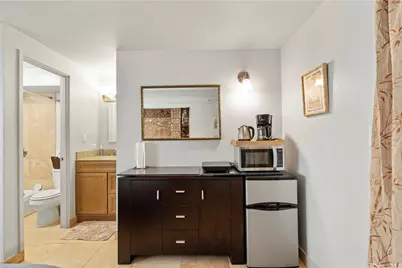 2463 Kuhio Avenue #607, Honolulu, HI 96815 - Photo 5