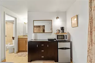 2463 Kuhio Ave, Honolulu, HI 96815 - Photo 5