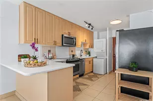 222 Kaiulani Ave, Honolulu, HI 96815 - Photo 3