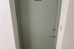 2415 Ala Wai Blvd, Honolulu, HI 96815 - Photo 9