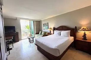 2045 Kalakaua Ave, Honolulu, HI 96815 - Photo 3