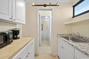 134 Kapahulu Ave, Honolulu, HI 96815 - Photo 11