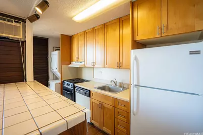 1630 Liholiho Street #1403, Honolulu, HI 96822 - Photo 3