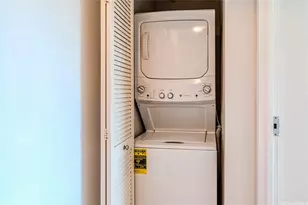 3009 Ala Makahala Pl, Honolulu, HI 96818 - Photo 7